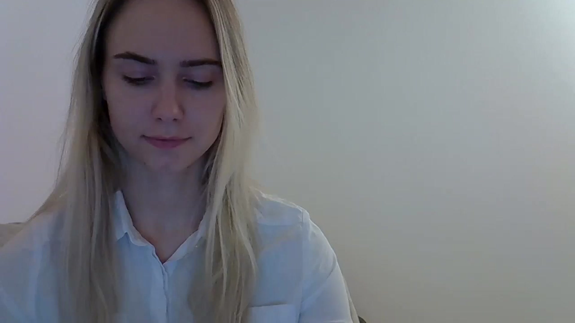 Gallery image thumbnail from Ocean__Soul's myfreecams stream on, 05/19/2025, 19:42 image 15 of 20
