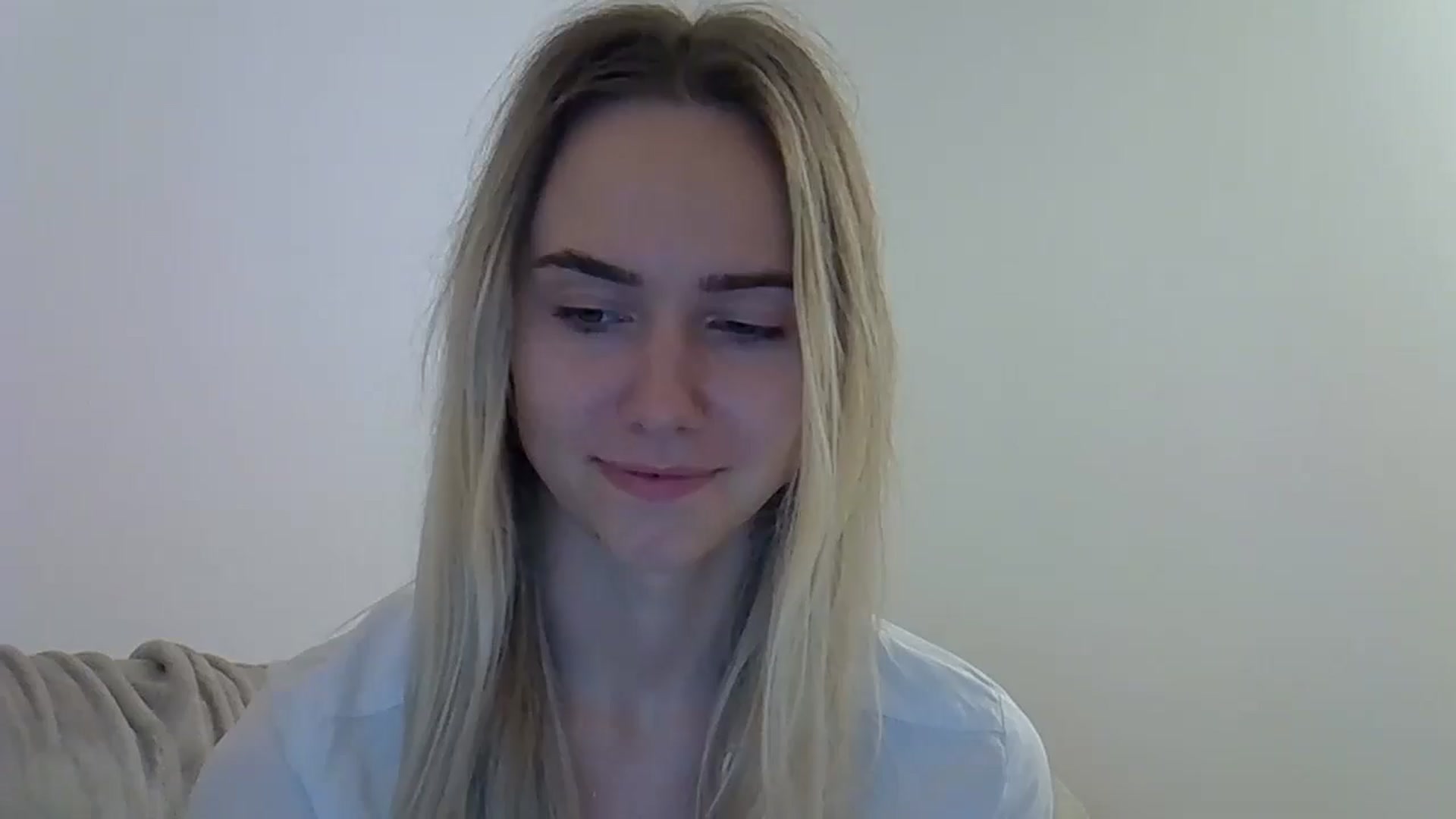 Gallery image thumbnail from Ocean__Soul's myfreecams stream on, 05/19/2025, 20:51 image 4 of 20