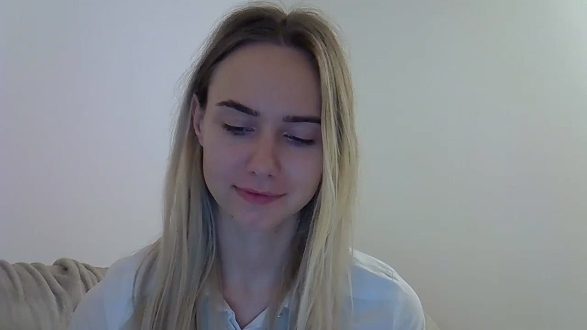Gallery image thumbnail from Ocean__Soul's myfreecams stream on, 05/19/2025, 20:51 image 12 of 20