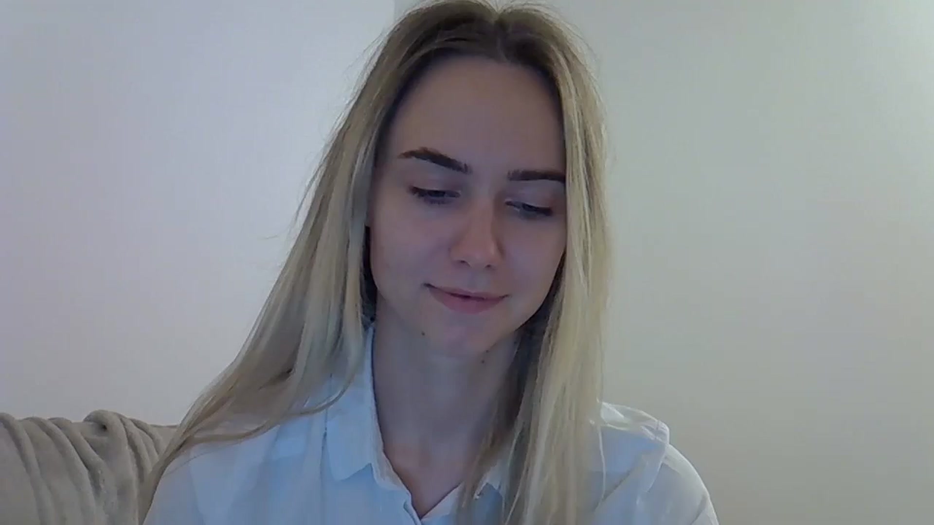Gallery image thumbnail from Ocean__Soul's myfreecams stream on, 05/19/2025, 20:51 image 17 of 20