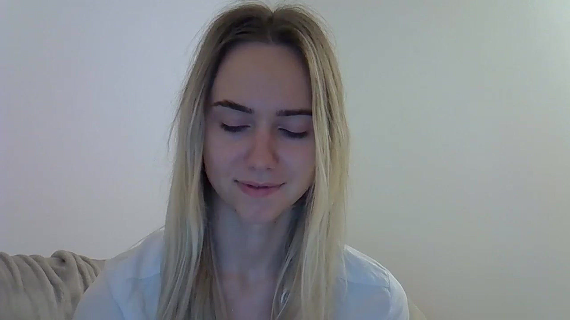 Gallery image thumbnail from Ocean__Soul's myfreecams stream on, 05/19/2025, 20:51 image 5 of 20