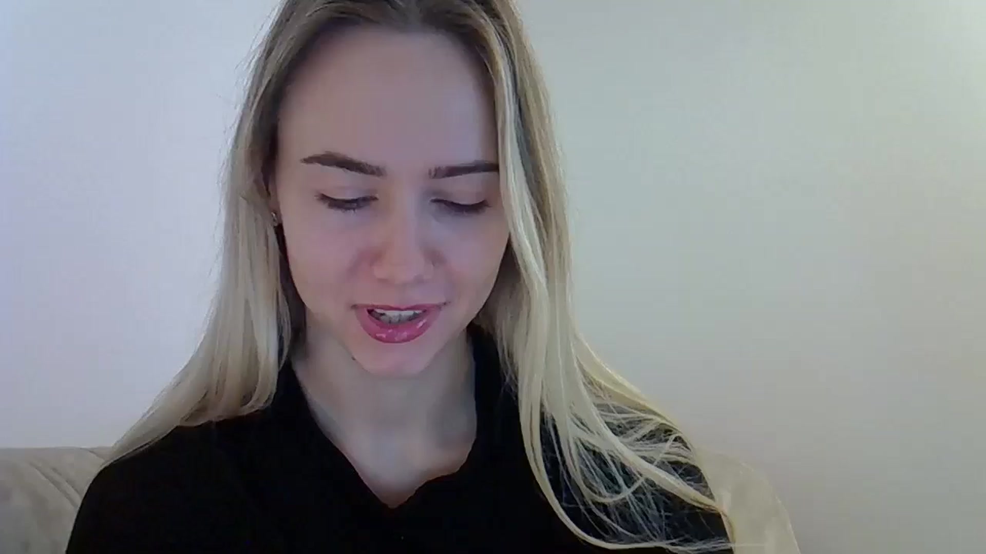 Gallery image thumbnail from Ocean__Soul's myfreecams stream on, 05/20/2025, 08:46 image 15 of 20