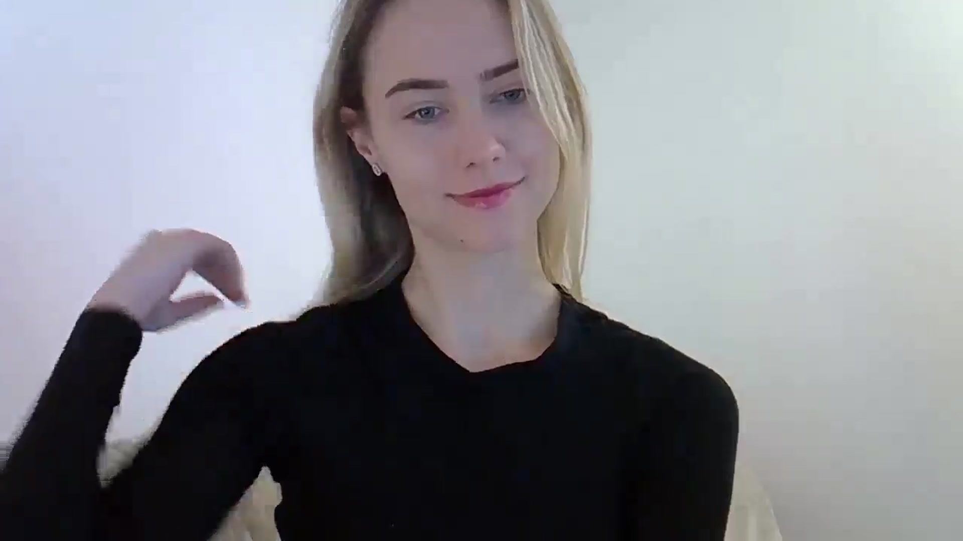 Gallery image thumbnail from Ocean__Soul's myfreecams stream on, 05/20/2025, 08:46 image 10 of 20