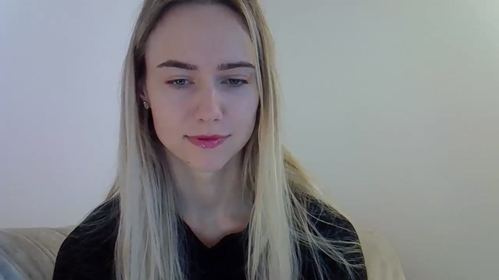 Gallery image thumbnail from Ocean__Soul's myfreecams stream on, 05/20/2025, 08:46 image 6 of 20