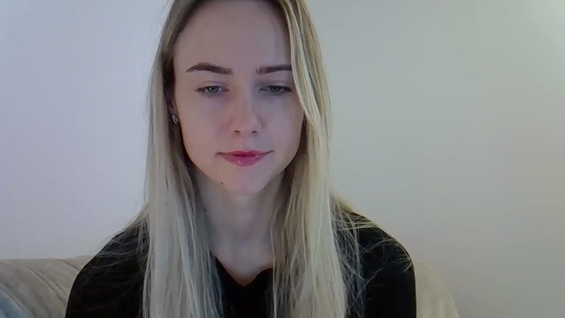 Gallery image thumbnail from Ocean__Soul's myfreecams stream on, 05/20/2025, 08:46 image 9 of 20