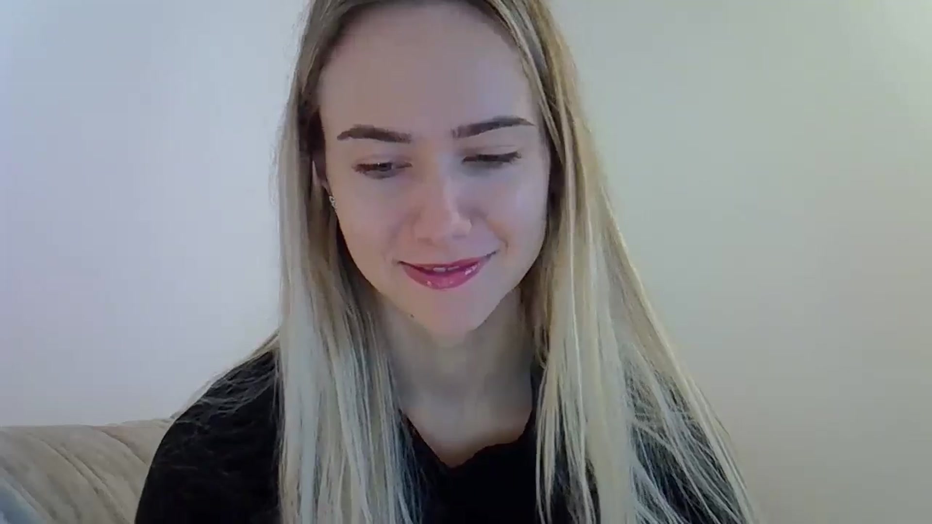 Gallery image thumbnail from Ocean__Soul's myfreecams stream on, 05/20/2025, 08:46 image 4 of 20