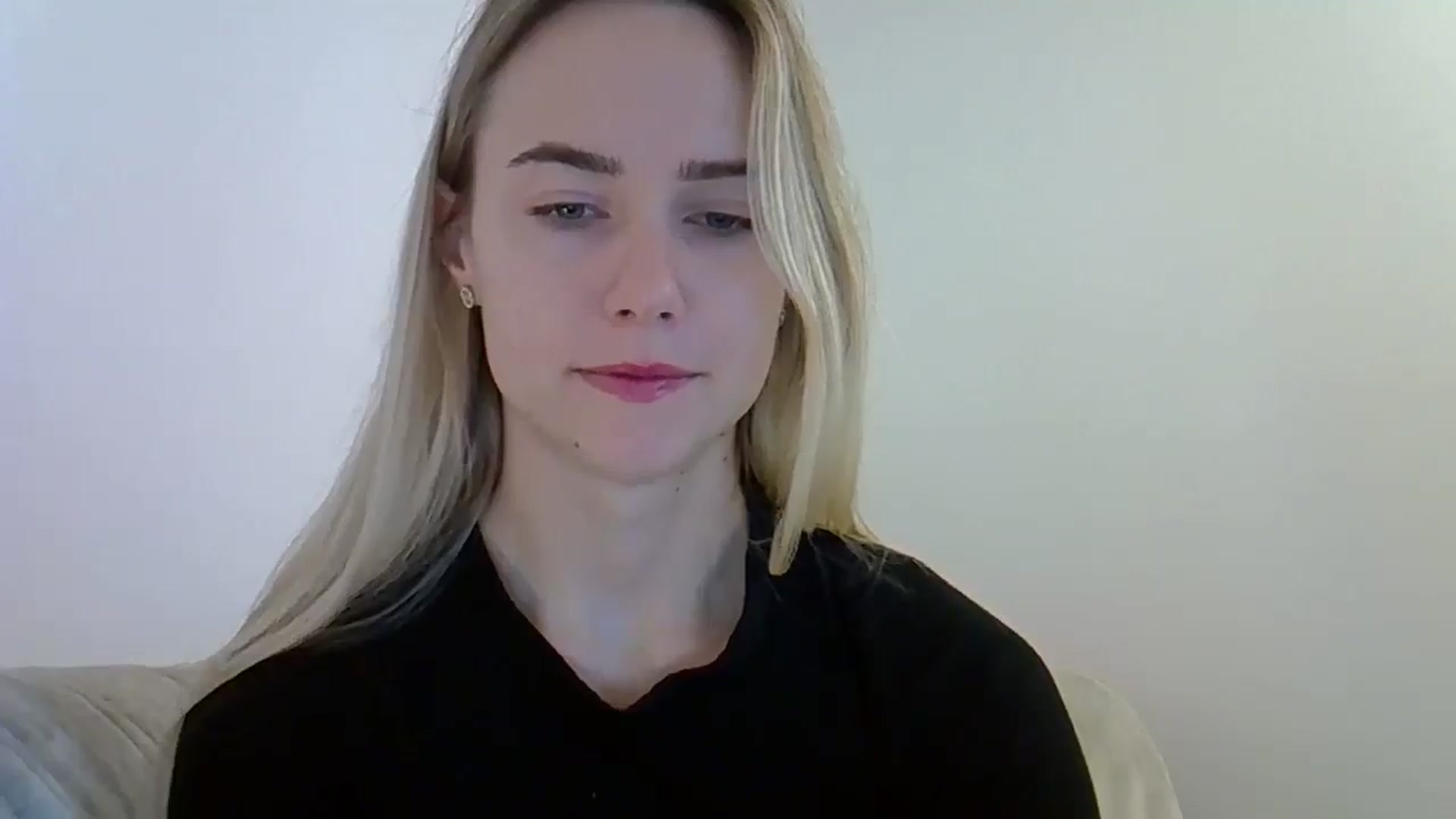 Gallery image thumbnail from Ocean__Soul's myfreecams stream on, 05/20/2025, 08:46 image 12 of 20