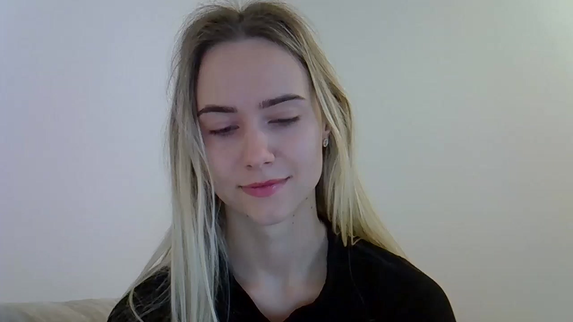 Gallery image thumbnail from Ocean__Soul's myfreecams stream on, 05/20/2025, 09:42 image 7 of 20