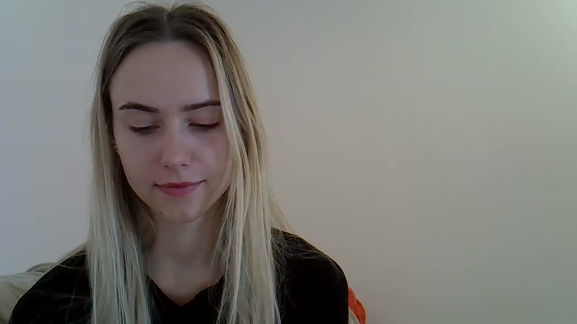 Gallery image thumbnail from Ocean__Soul's myfreecams stream on, 05/20/2025, 12:03 image 14 of 20
