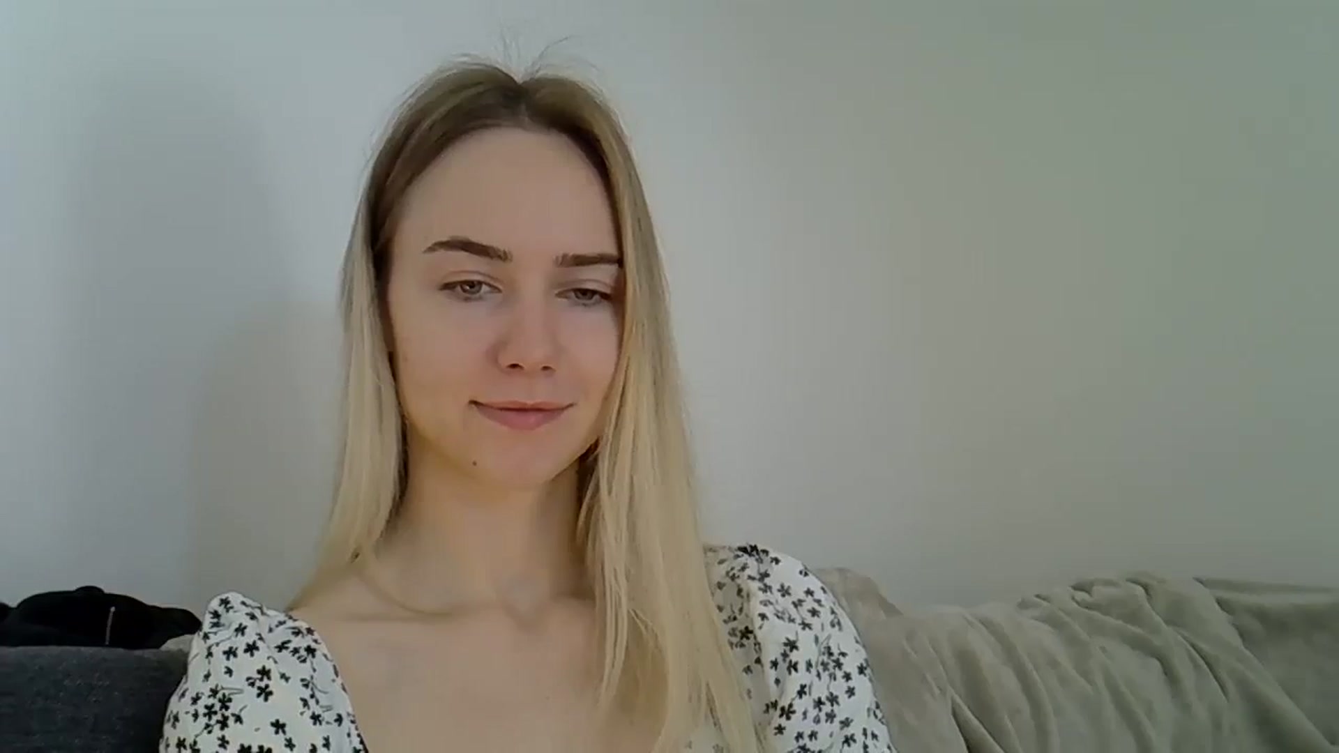 Gallery image thumbnail from Ocean__Soul's myfreecams stream on, 05/21/2025, 07:23 image 16 of 20