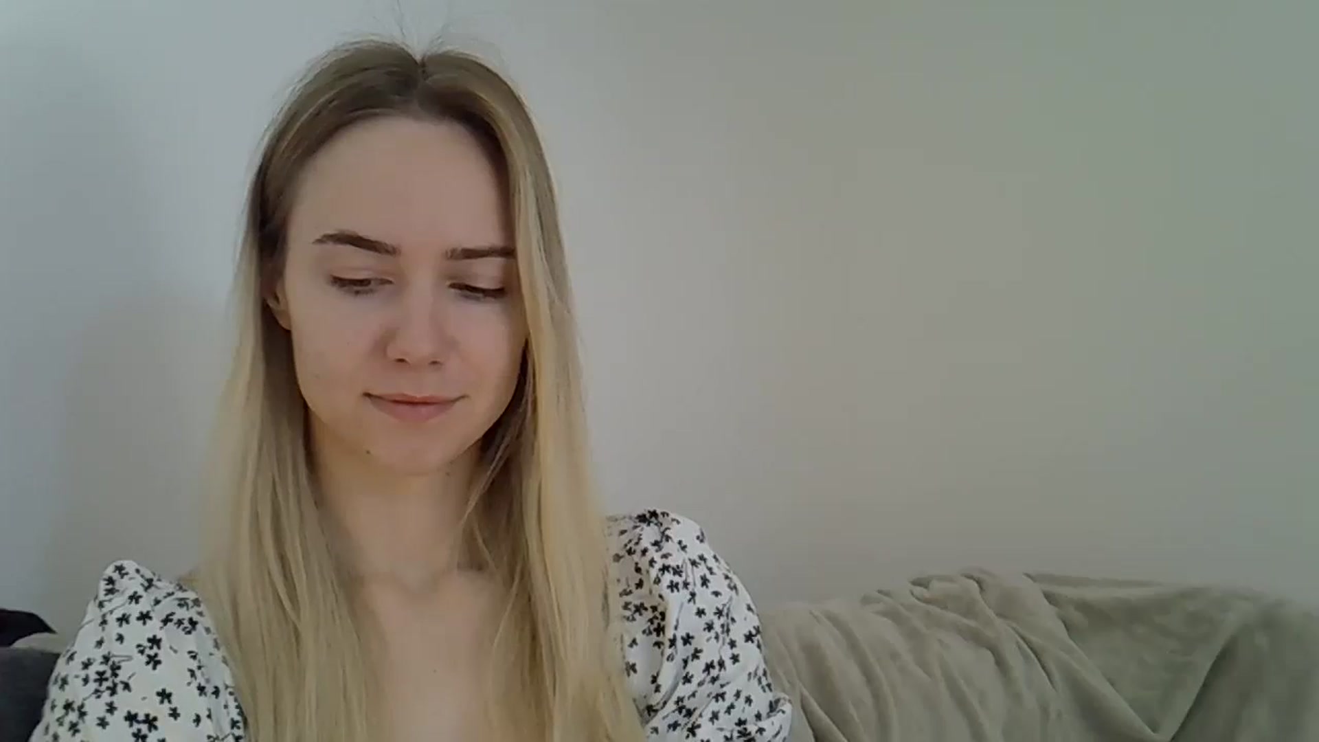 Gallery image thumbnail from Ocean__Soul's myfreecams stream on, 05/21/2025, 07:23 image 2 of 20
