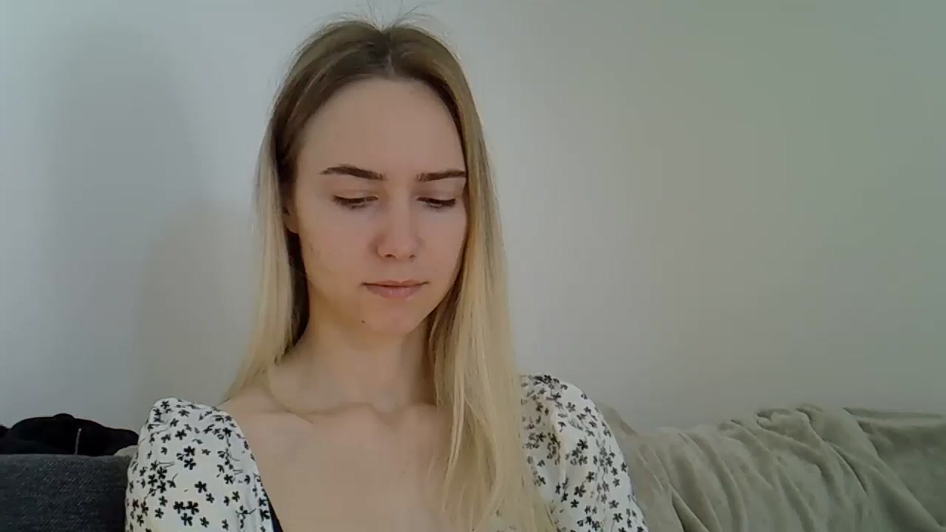 Gallery image thumbnail from Ocean__Soul's myfreecams stream on, 05/21/2025, 07:23 image 9 of 20