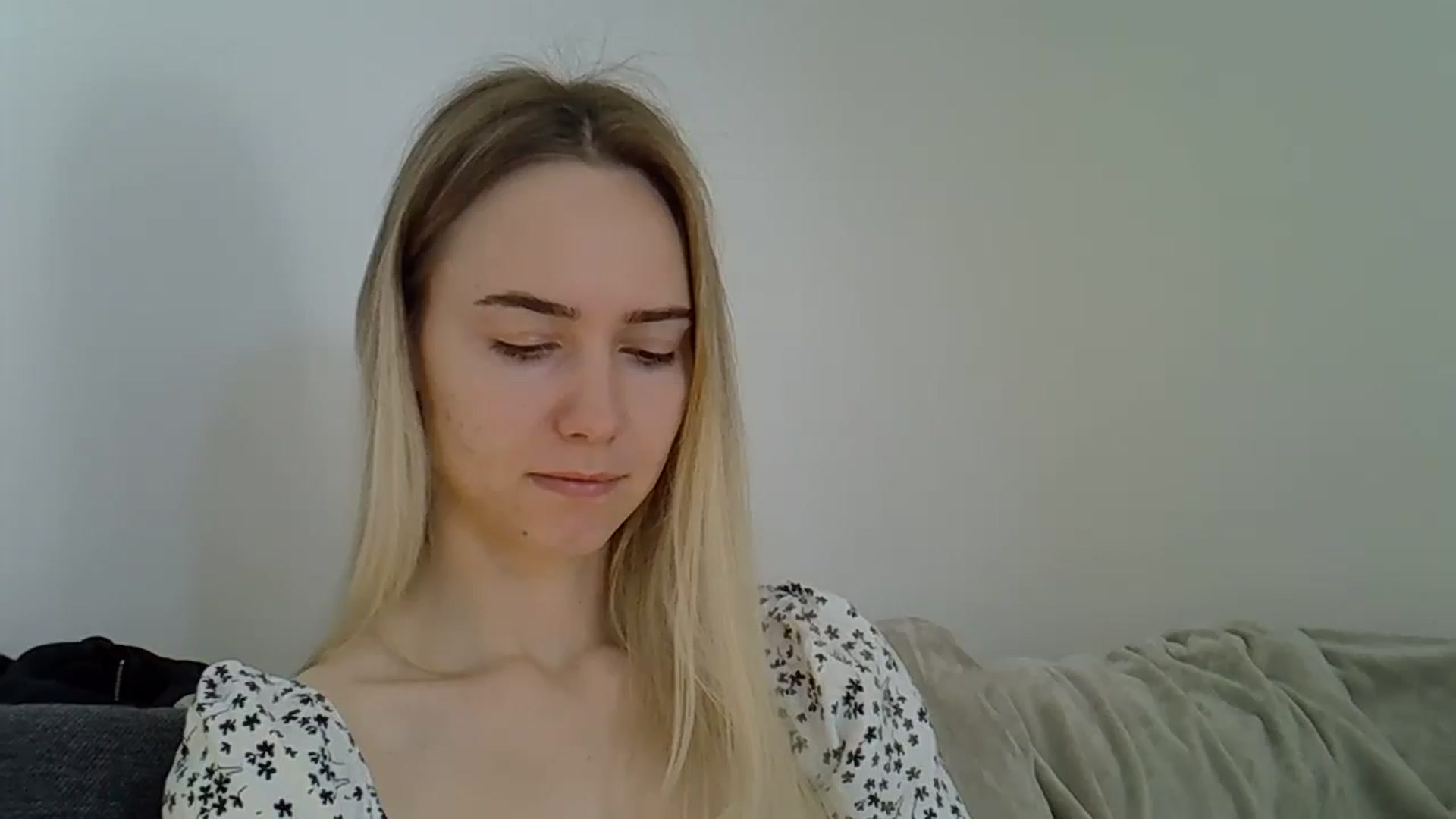 Gallery image thumbnail from Ocean__Soul's myfreecams stream on, 05/21/2025, 07:23 image 14 of 20