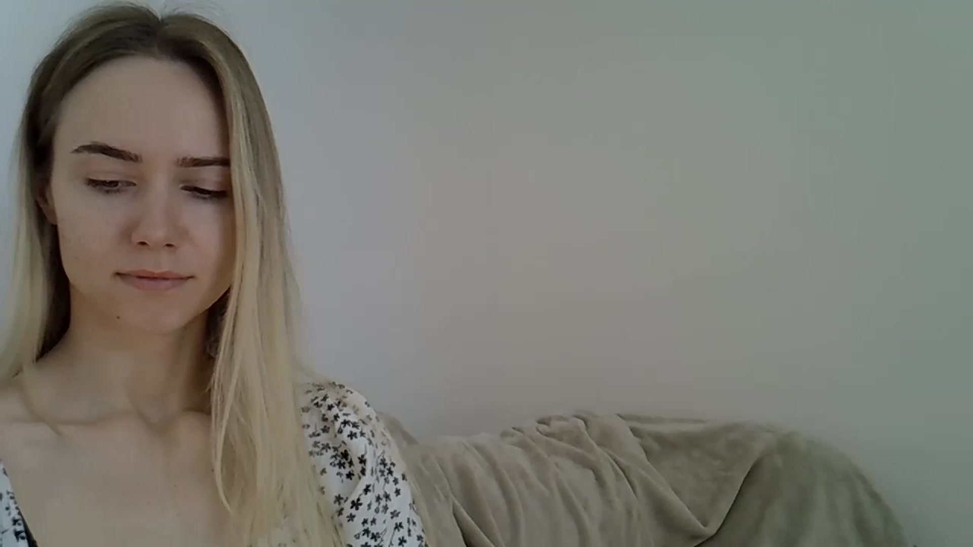 Gallery image thumbnail from Ocean__Soul's myfreecams stream on, 05/21/2025, 07:23 image 6 of 20