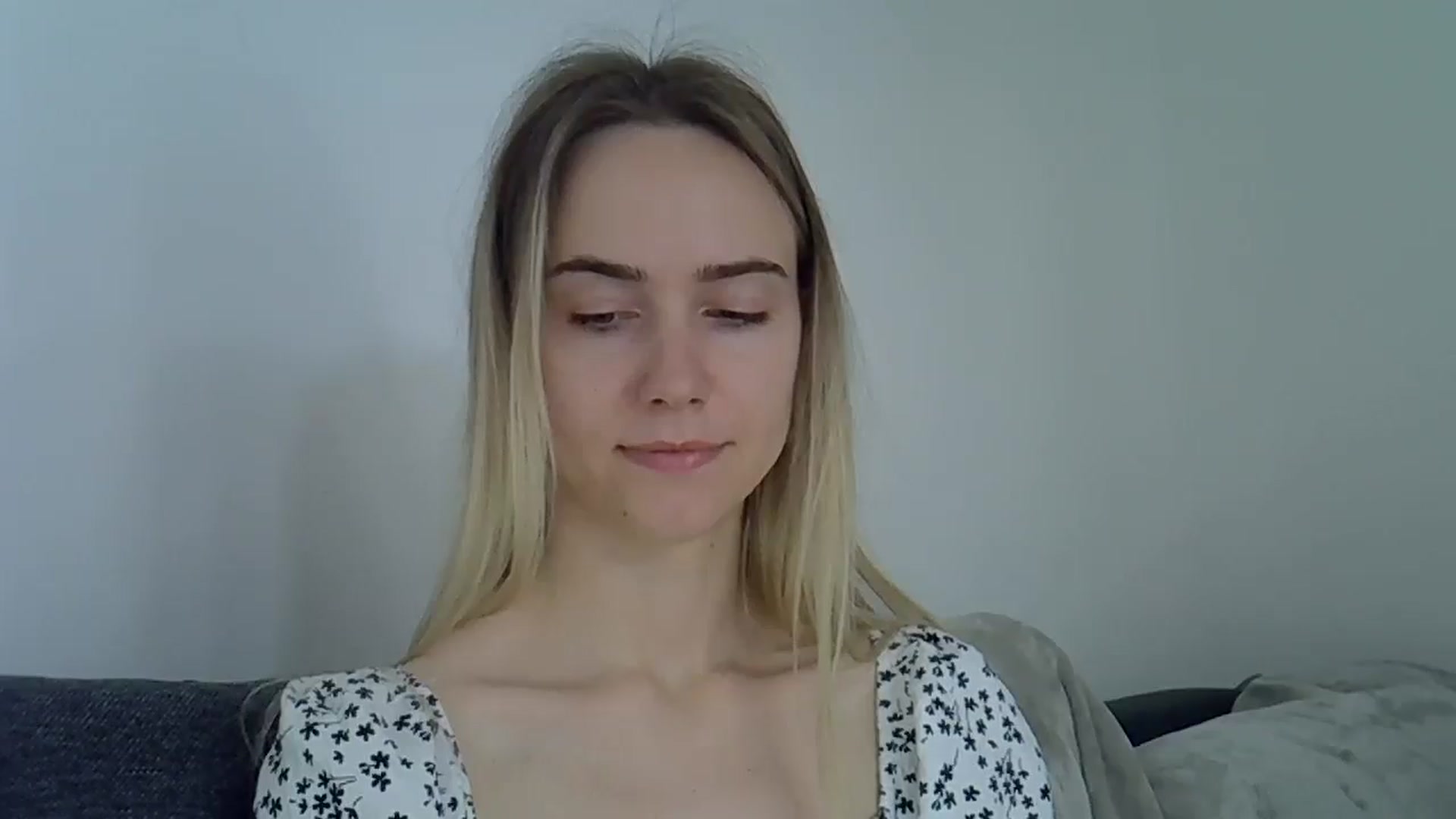Gallery image thumbnail from Ocean__Soul's myfreecams stream on, 05/21/2025, 10:45 image 18 of 20