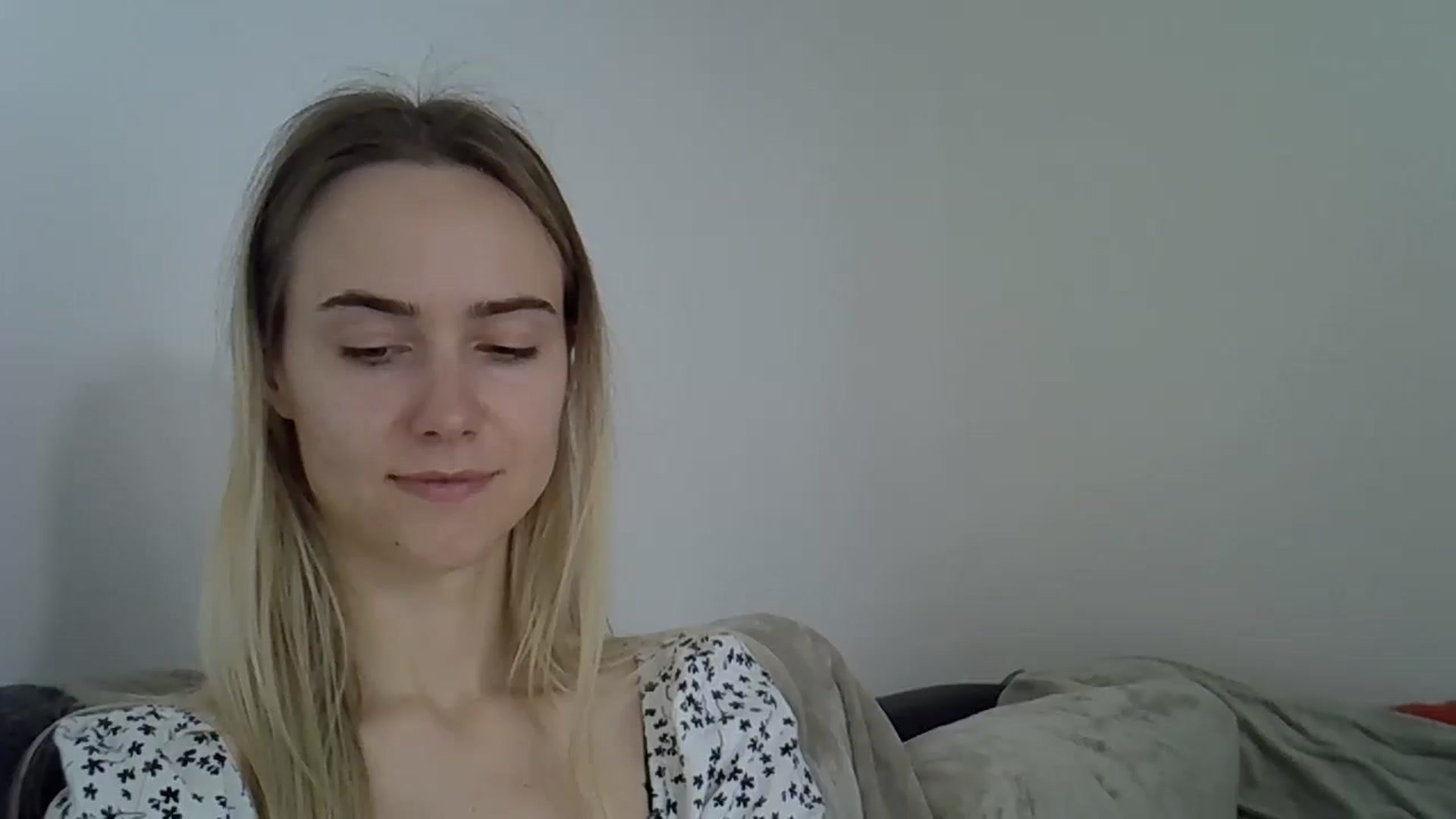 Gallery image thumbnail from Ocean__Soul's myfreecams stream on, 05/21/2025, 10:45 image 10 of 20