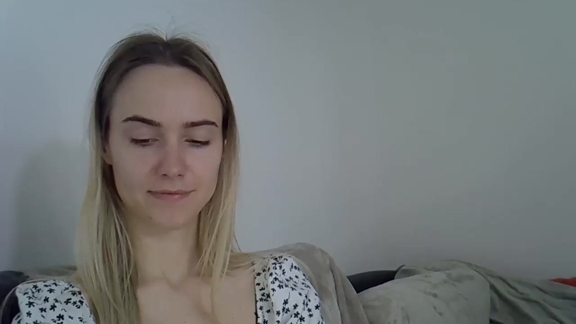 Gallery image thumbnail from Ocean__Soul's myfreecams stream on, 05/21/2025, 10:45 image 11 of 20