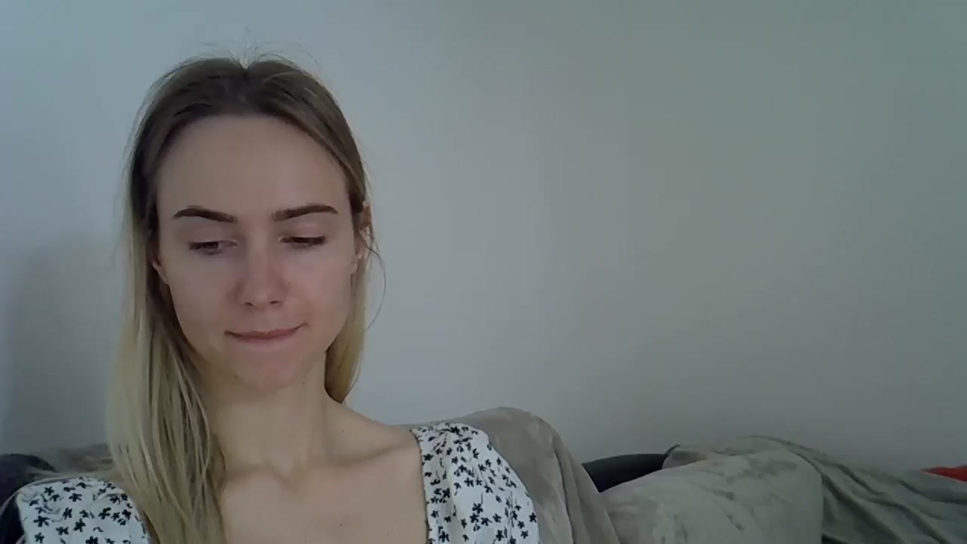 Gallery image thumbnail from Ocean__Soul's myfreecams stream on, 05/21/2025, 10:45 image 16 of 20