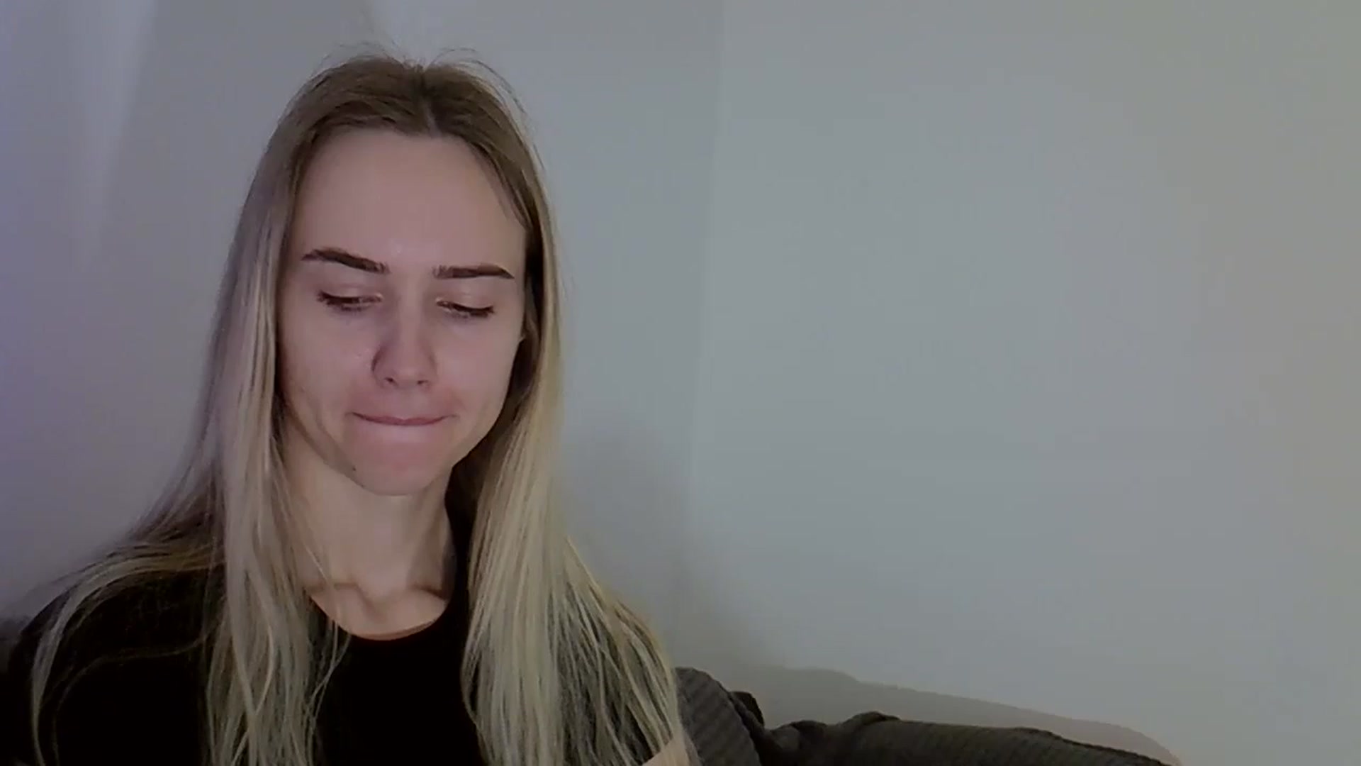 Gallery image thumbnail from Ocean__Soul's myfreecams stream on, 05/24/2025, 08:22 image 16 of 20
