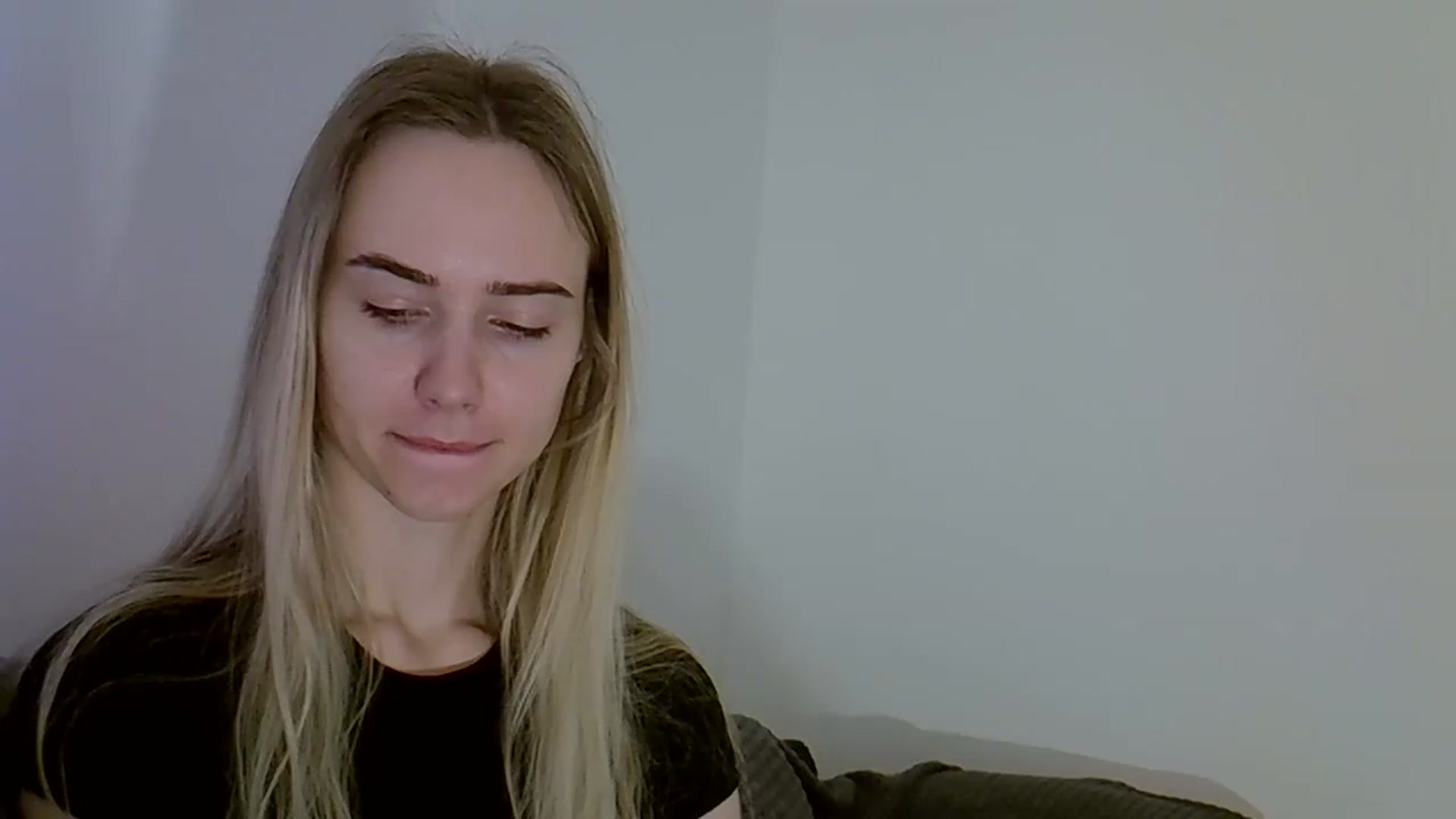 Gallery image thumbnail from Ocean__Soul's myfreecams stream on, 05/24/2025, 08:22 image 12 of 20