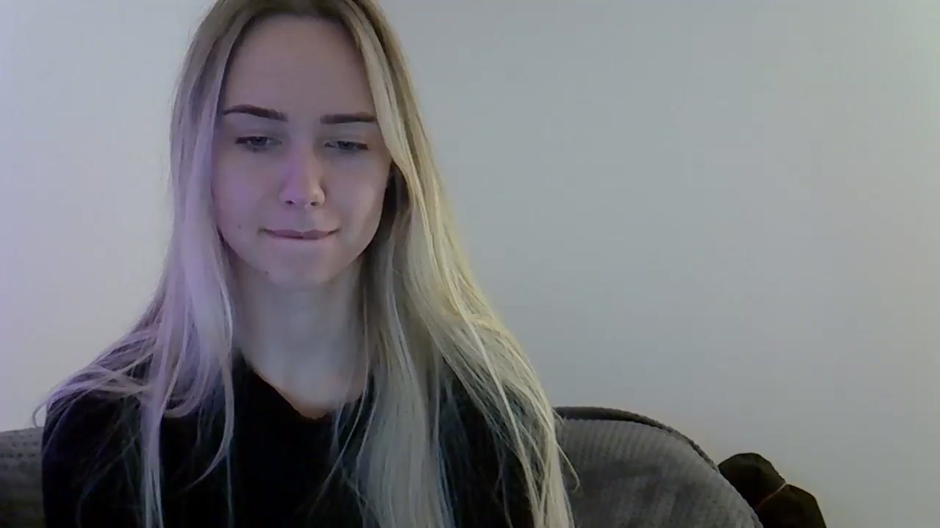 Gallery image thumbnail from Ocean__Soul's myfreecams stream on, 05/26/2025, 14:51 image 18 of 20