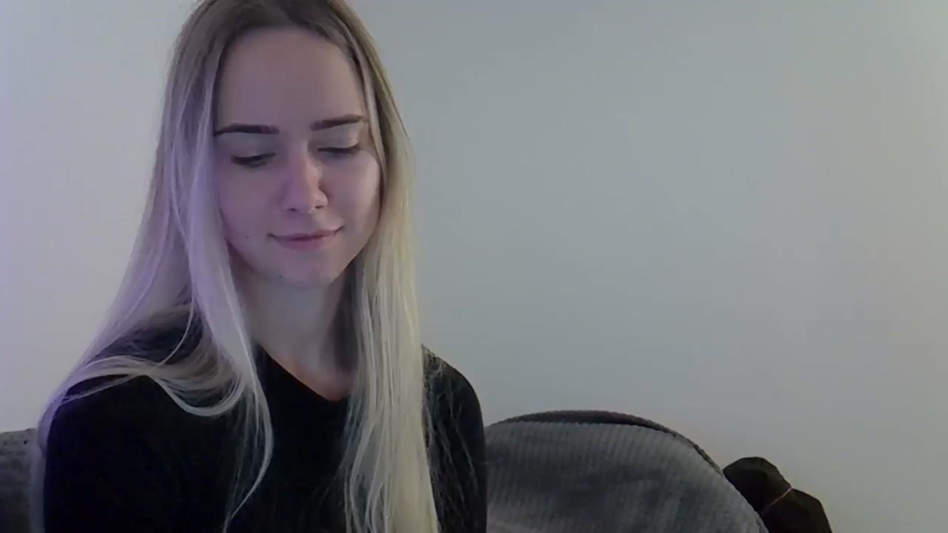Gallery image thumbnail from Ocean__Soul's myfreecams stream on, 05/26/2025, 14:51 image 16 of 20
