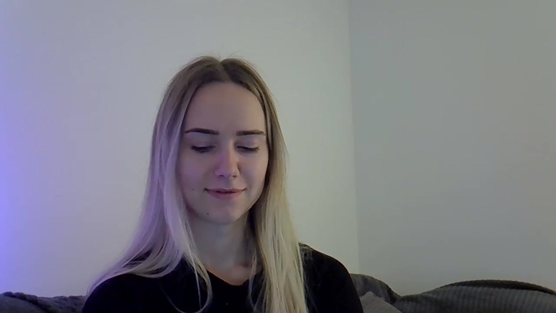 Gallery image thumbnail from Ocean__Soul's myfreecams stream on, 05/26/2025, 14:51 image 6 of 20