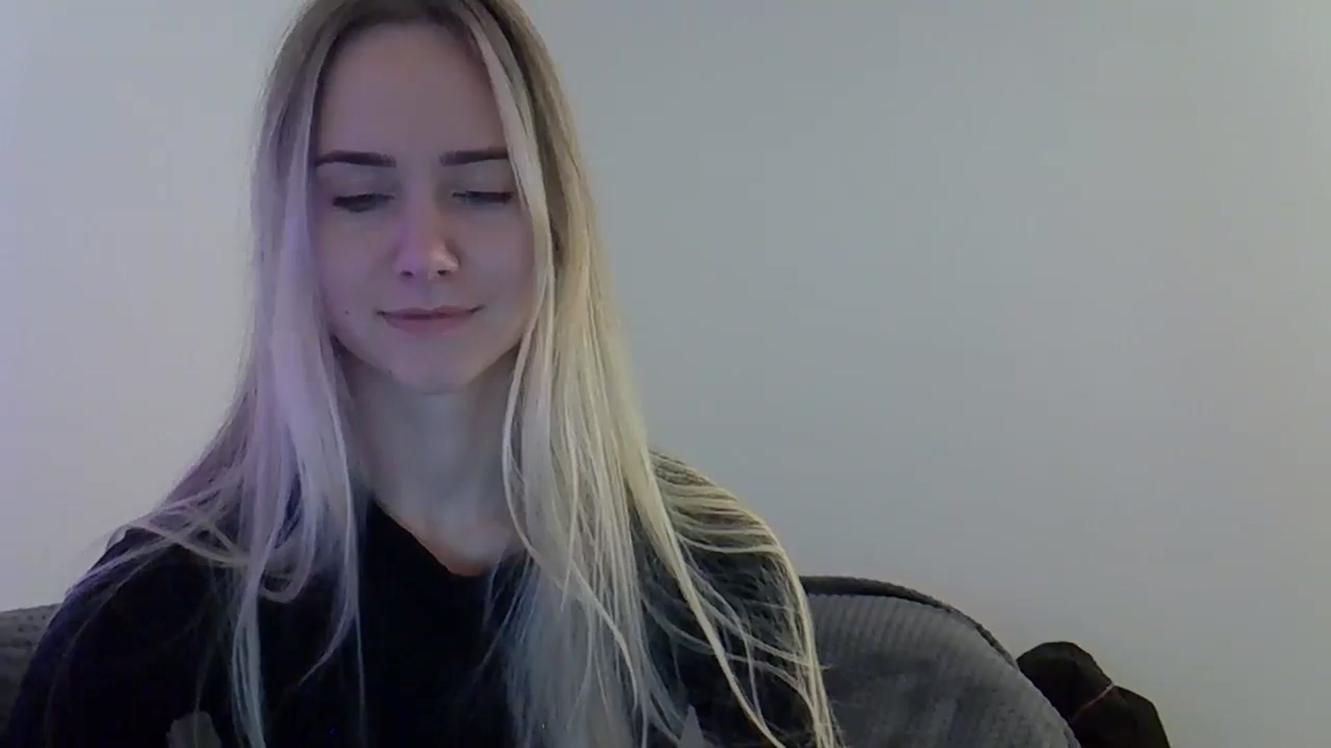 Gallery image thumbnail from Ocean__Soul's myfreecams stream on, 05/26/2025, 14:51 image 20 of 20