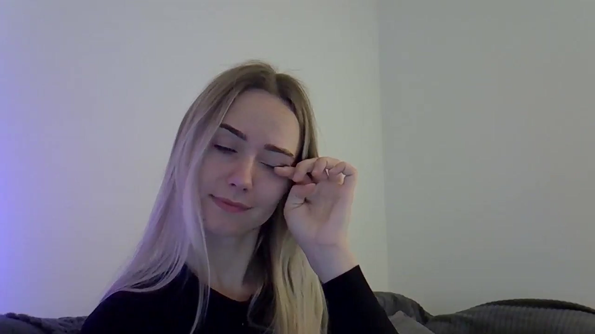 Gallery image thumbnail from Ocean__Soul's myfreecams stream on, 05/26/2025, 14:51 image 10 of 20
