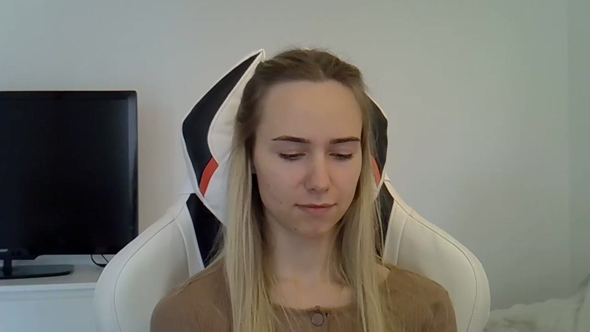 Gallery image thumbnail from Ocean__Soul's myfreecams stream on, 05/28/2025, 14:34 image 19 of 20