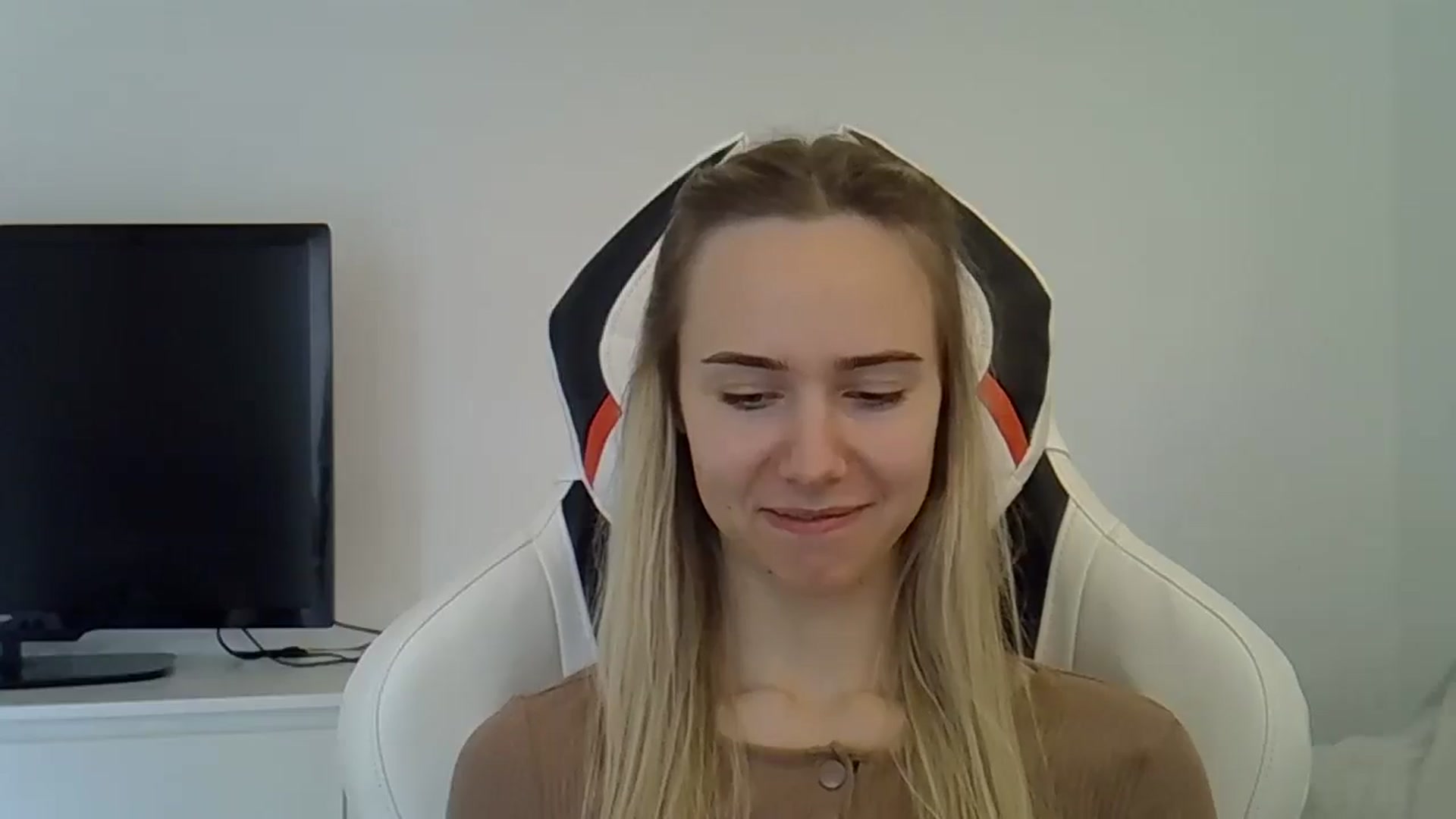 Gallery image thumbnail from Ocean__Soul's myfreecams stream on, 05/28/2025, 14:34 image 11 of 20