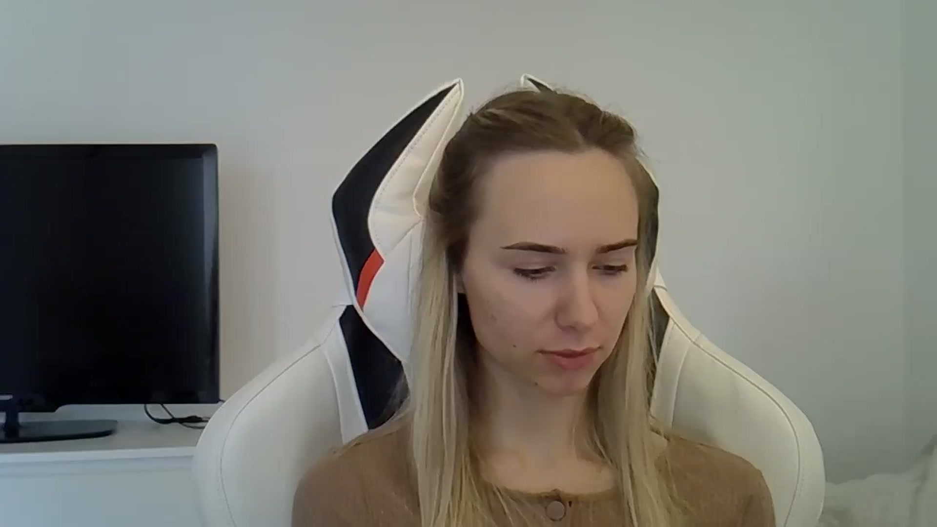 Gallery image thumbnail from Ocean__Soul's myfreecams stream on, 05/28/2025, 14:34 image 20 of 20