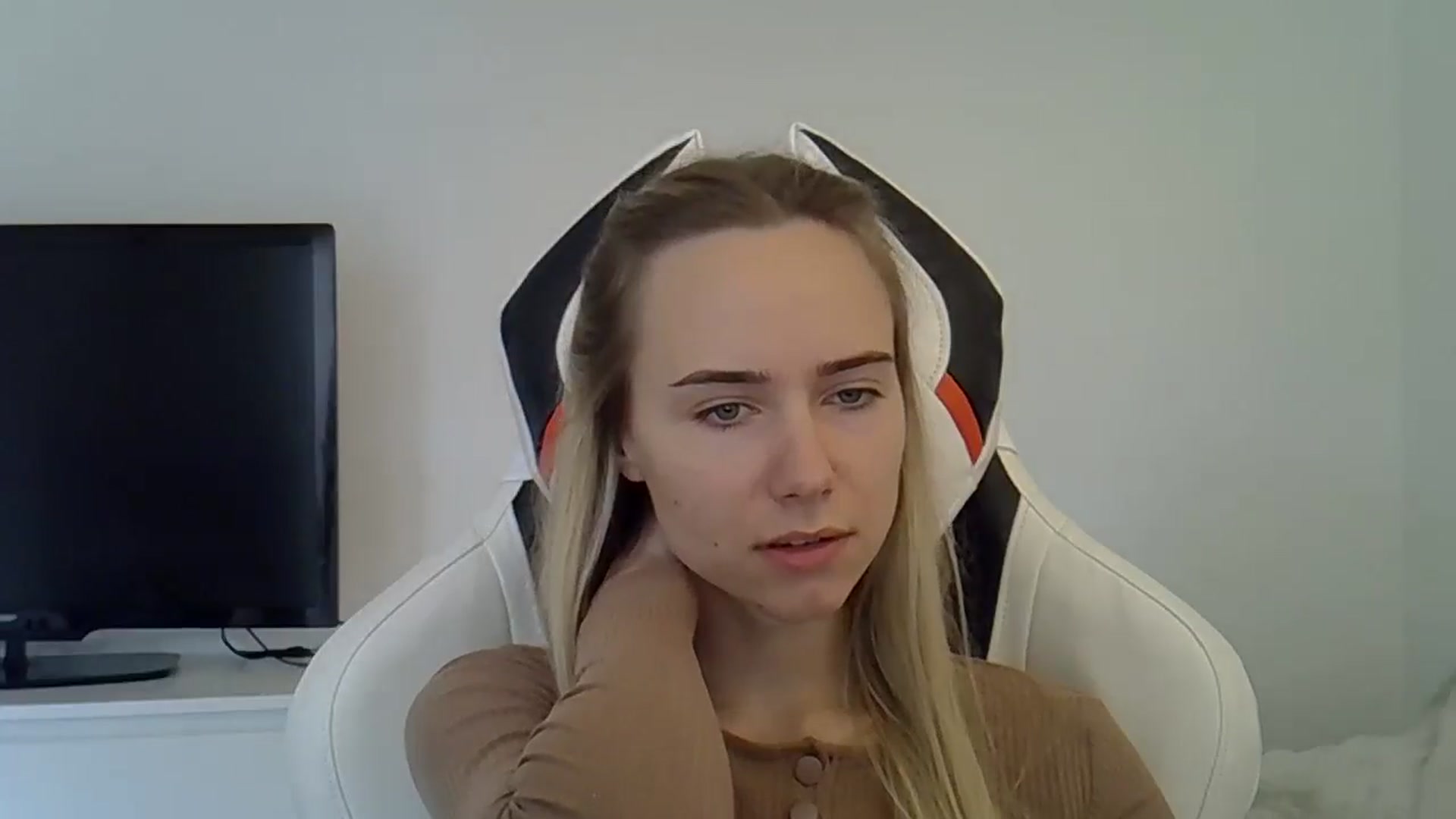 Gallery image thumbnail from Ocean__Soul's myfreecams stream on, 05/28/2025, 14:34 image 13 of 20