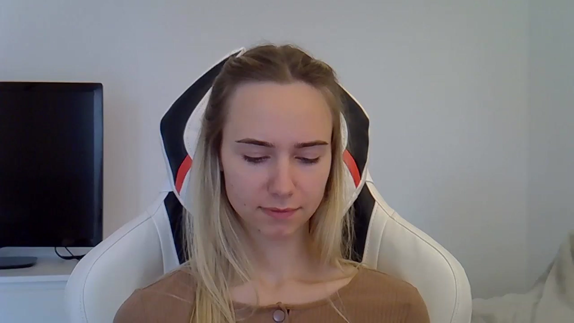 Gallery image thumbnail from Ocean__Soul's myfreecams stream on, 05/28/2025, 15:11 image 3 of 20