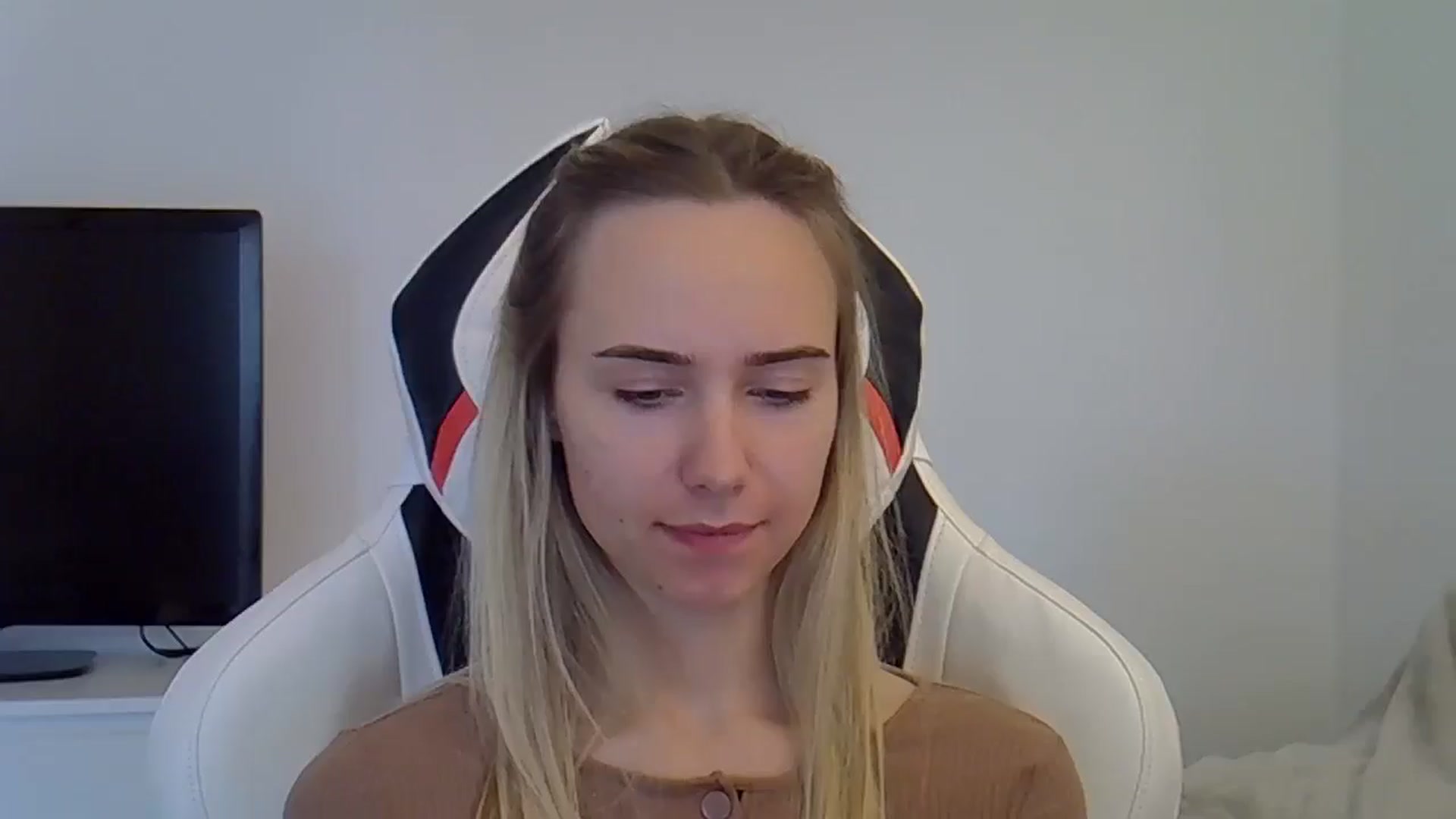 Gallery image thumbnail from Ocean__Soul's myfreecams stream on, 05/28/2025, 15:11 image 9 of 20