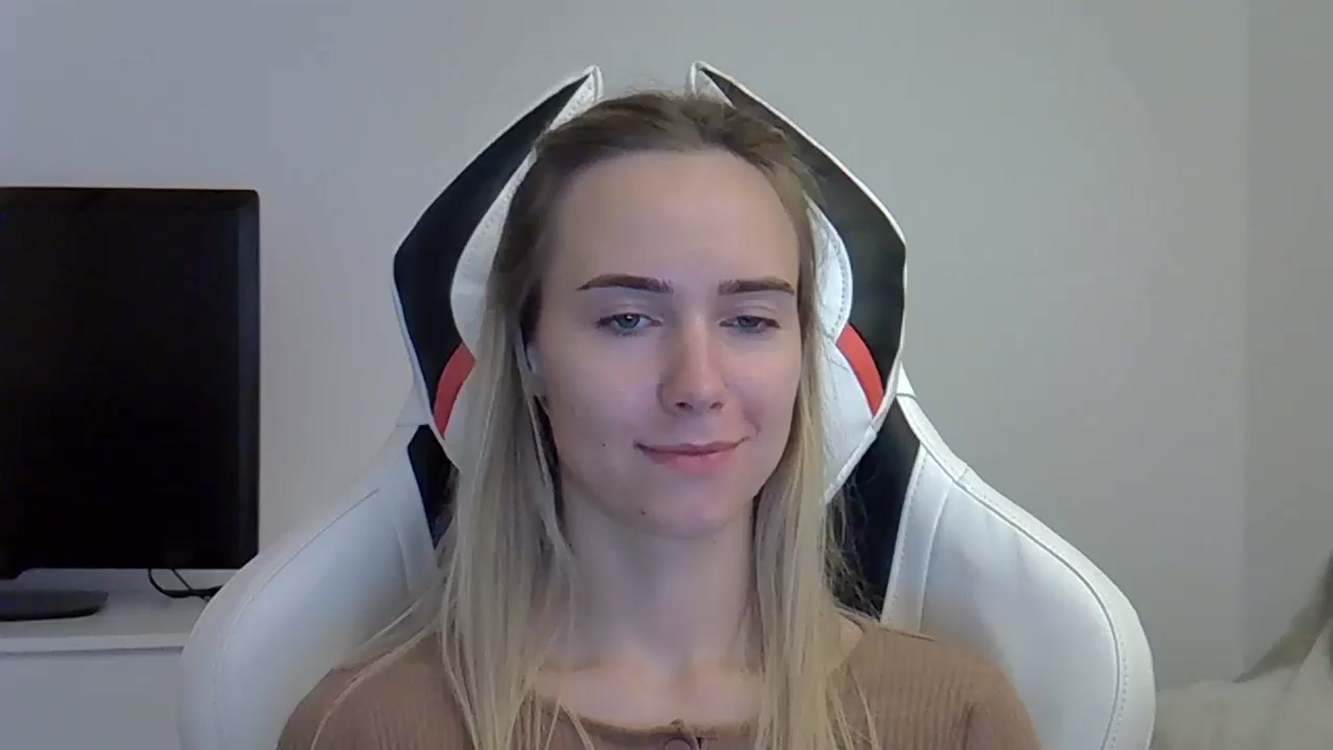 Gallery image thumbnail from Ocean__Soul's myfreecams stream on, 05/28/2025, 19:42 image 10 of 20
