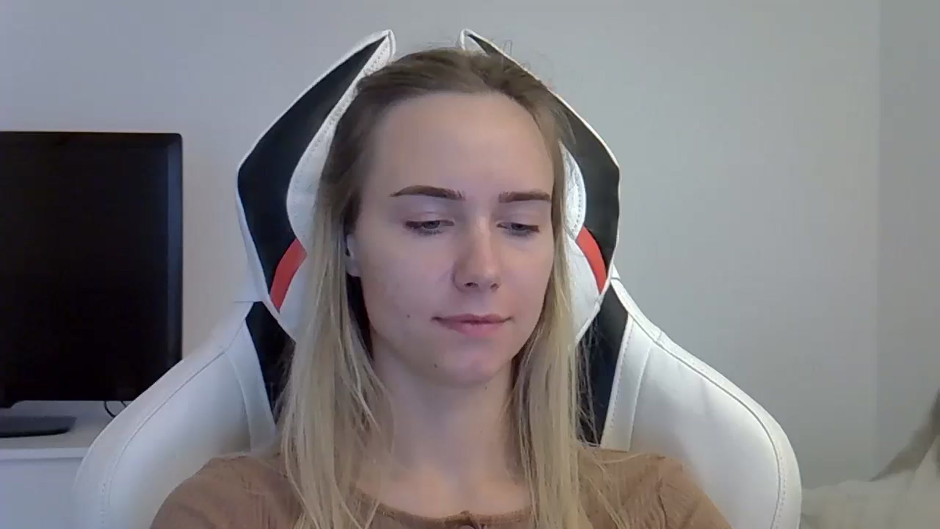 Gallery image thumbnail from Ocean__Soul's myfreecams stream on, 05/28/2025, 19:42 image 6 of 20