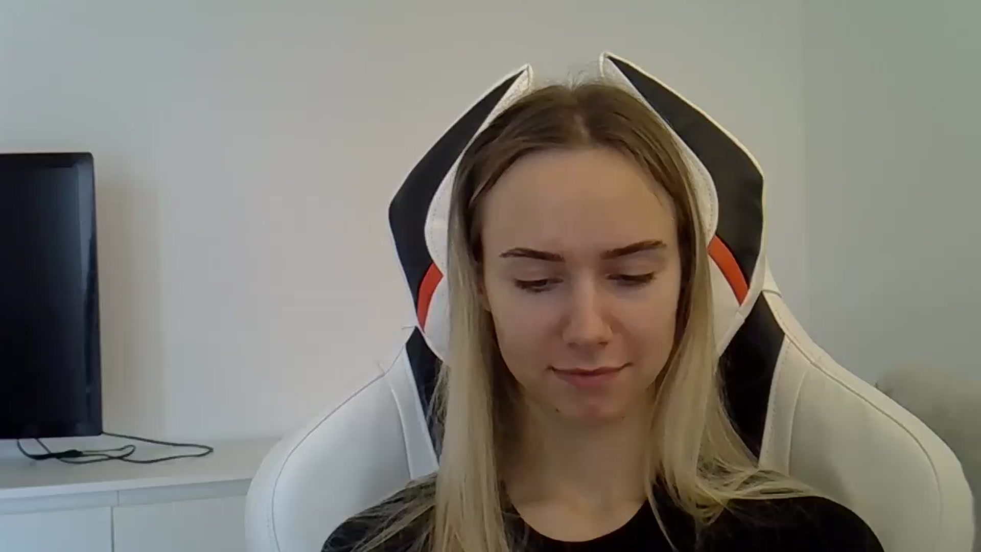 Gallery image thumbnail from Ocean__Soul's myfreecams stream on, 05/29/2025, 14:42 image 11 of 20