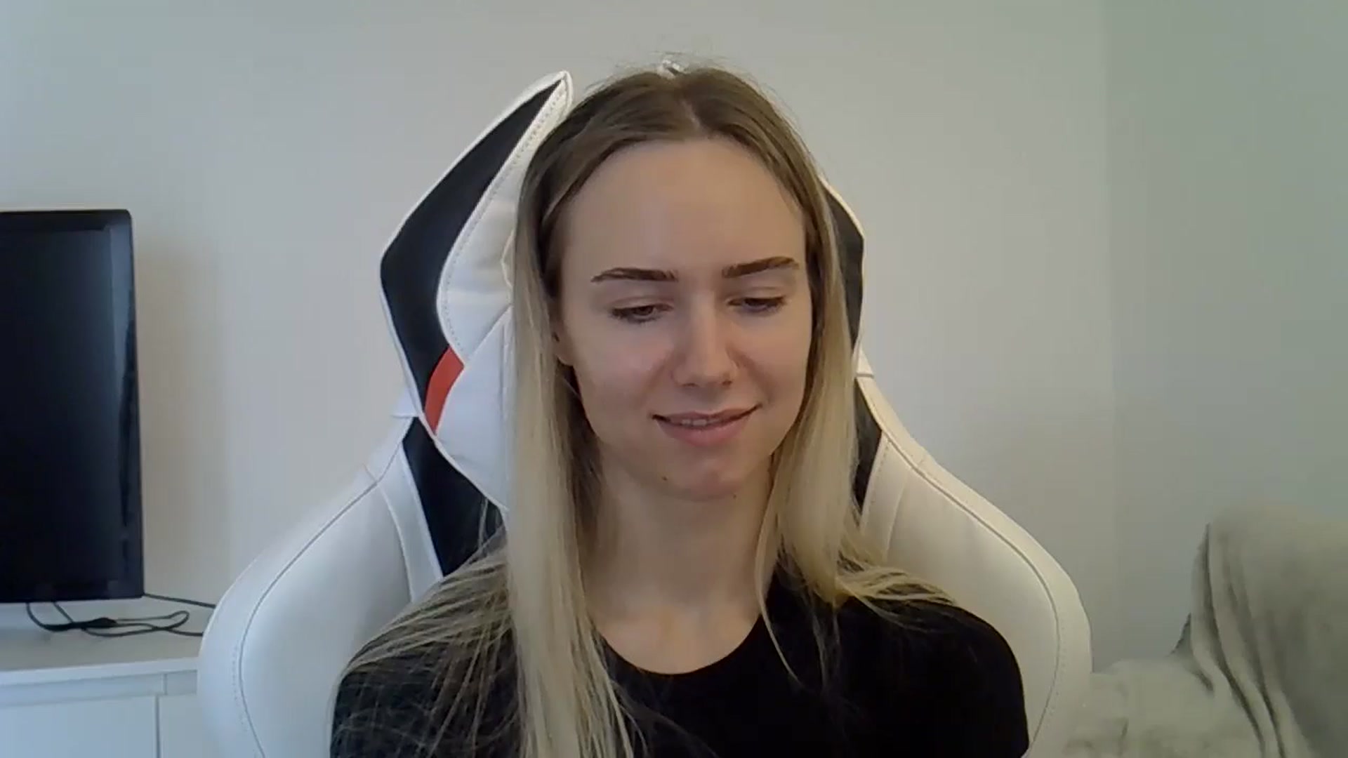 Gallery image thumbnail from Ocean__Soul's myfreecams stream on, 05/29/2025, 14:42 image 3 of 20