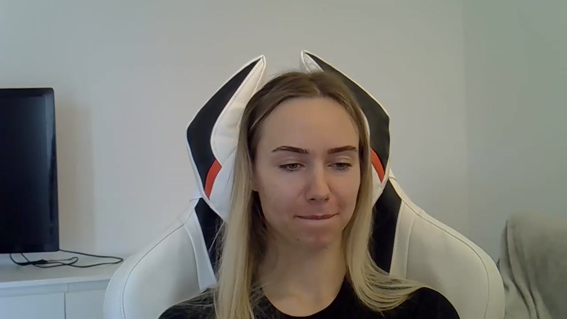 Gallery image thumbnail from Ocean__Soul's myfreecams stream on, 05/29/2025, 14:42 image 14 of 20