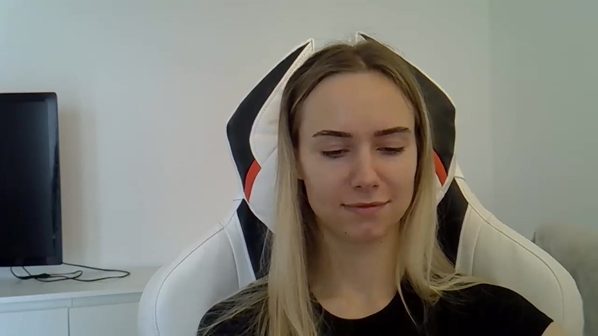 Gallery image thumbnail from Ocean__Soul's myfreecams stream on, 05/29/2025, 14:42 image 9 of 20