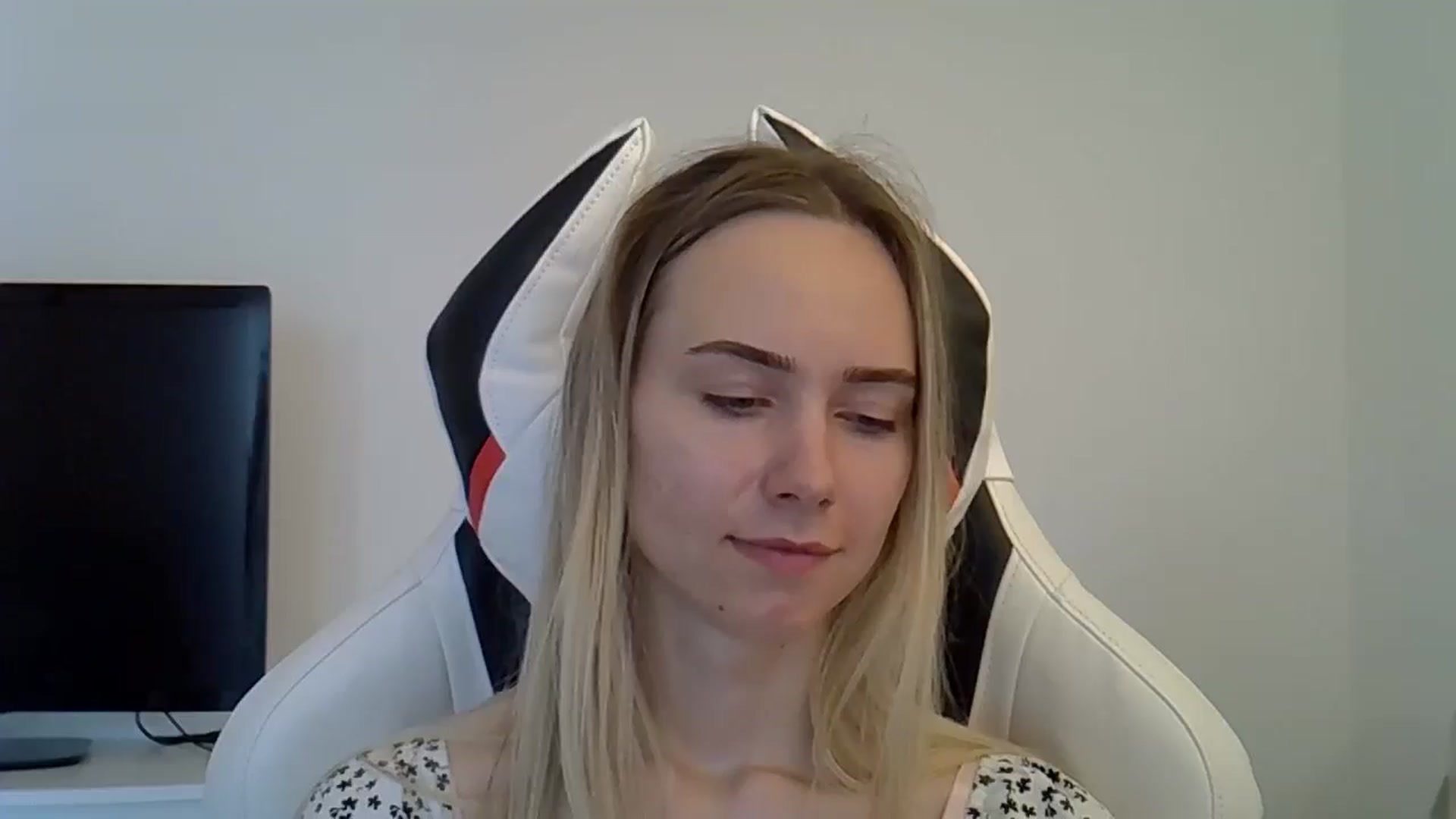 Gallery image thumbnail from Ocean__Soul's myfreecams stream on, 05/29/2025, 17:19 image 20 of 20