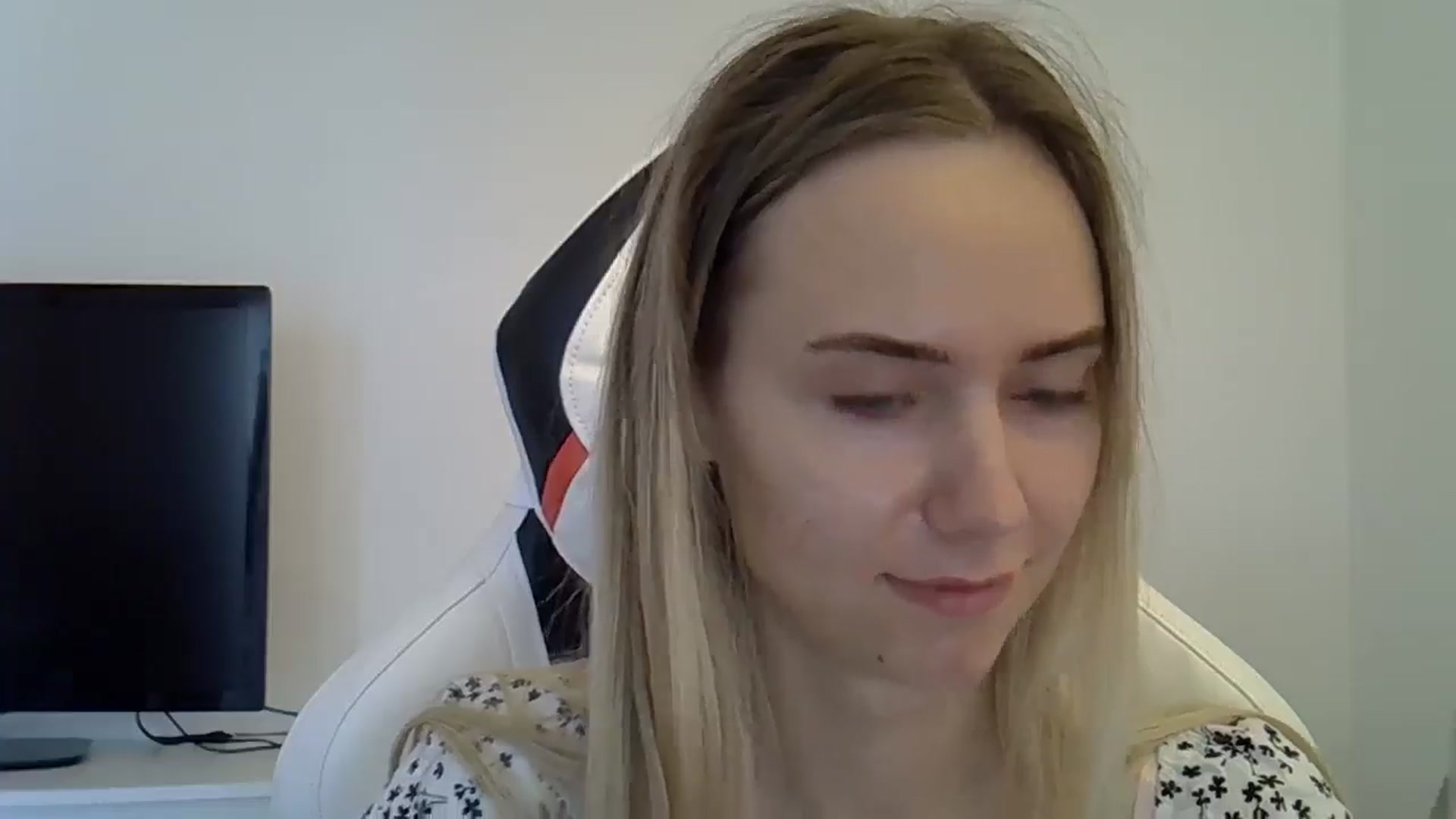 Gallery image thumbnail from Ocean__Soul's myfreecams stream on, 05/29/2025, 17:19 image 16 of 20