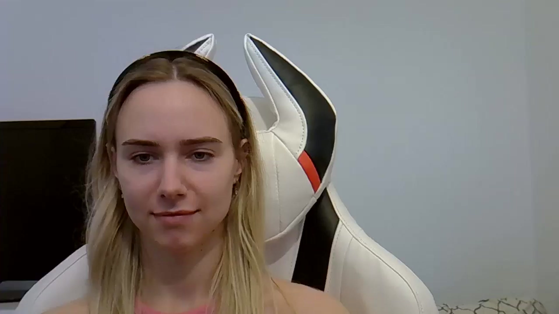 Gallery image thumbnail from Ocean__Soul's myfreecams stream on, 05/30/2025, 14:43 image 3 of 20