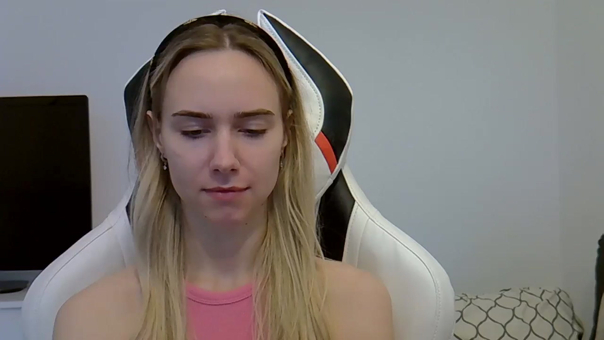 Gallery image thumbnail from Ocean__Soul's myfreecams stream on, 05/30/2025, 14:43 image 10 of 20