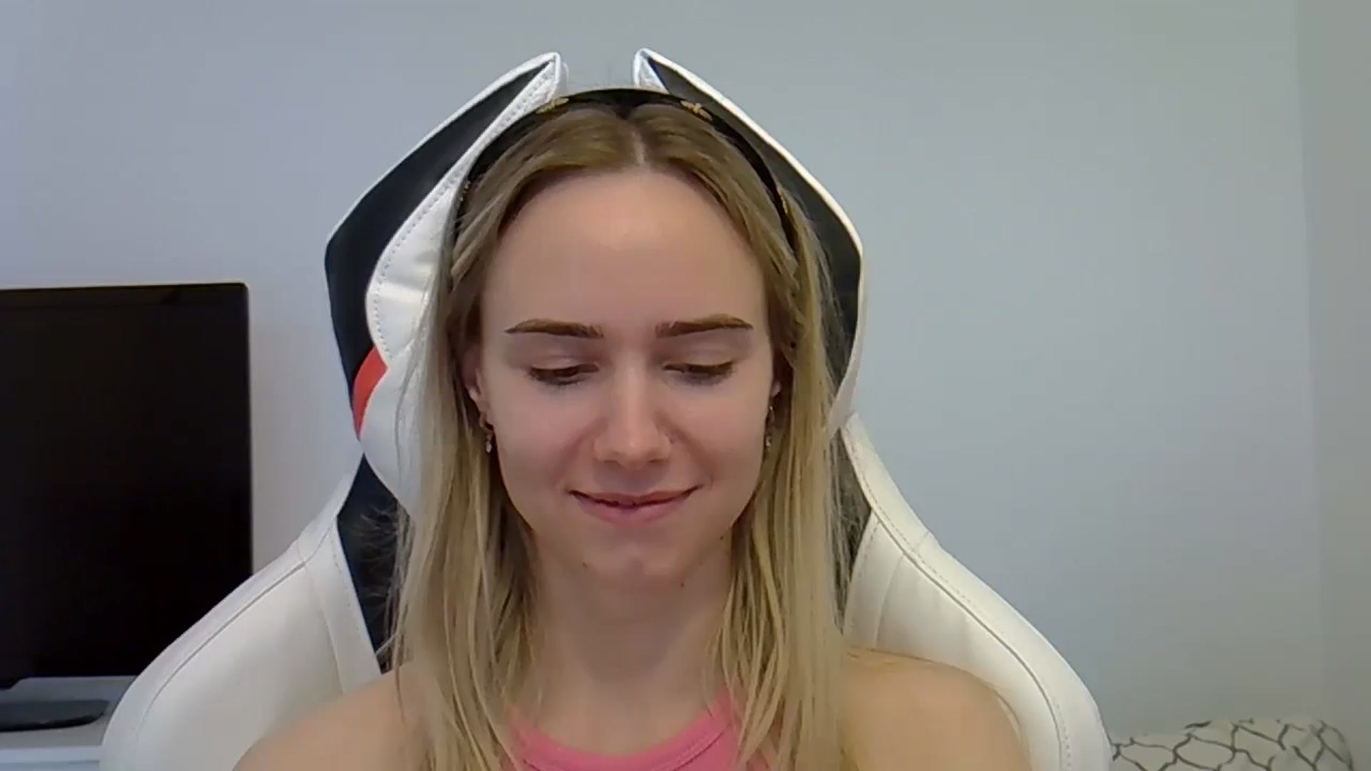 Gallery image thumbnail from Ocean__Soul's myfreecams stream on, 05/30/2025, 15:31 image 14 of 20