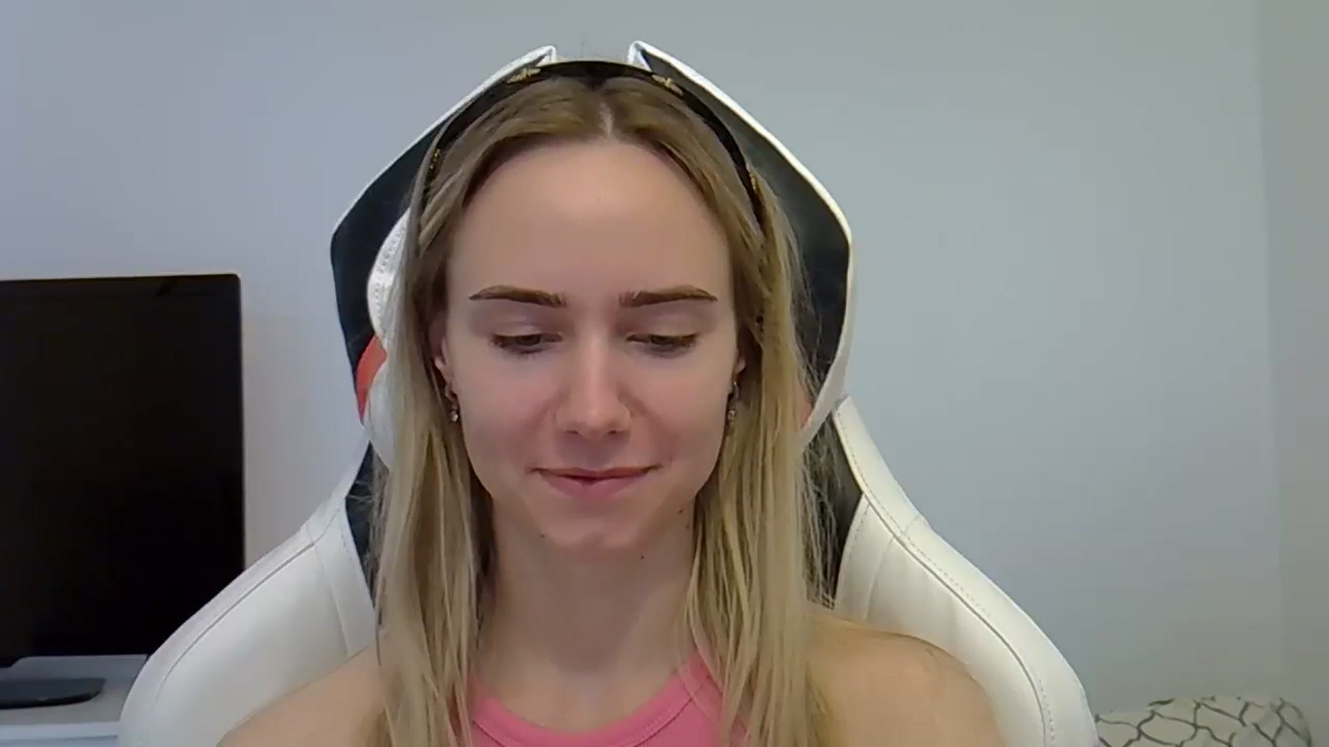 Gallery image thumbnail from Ocean__Soul's myfreecams stream on, 05/30/2025, 15:31 image 9 of 20