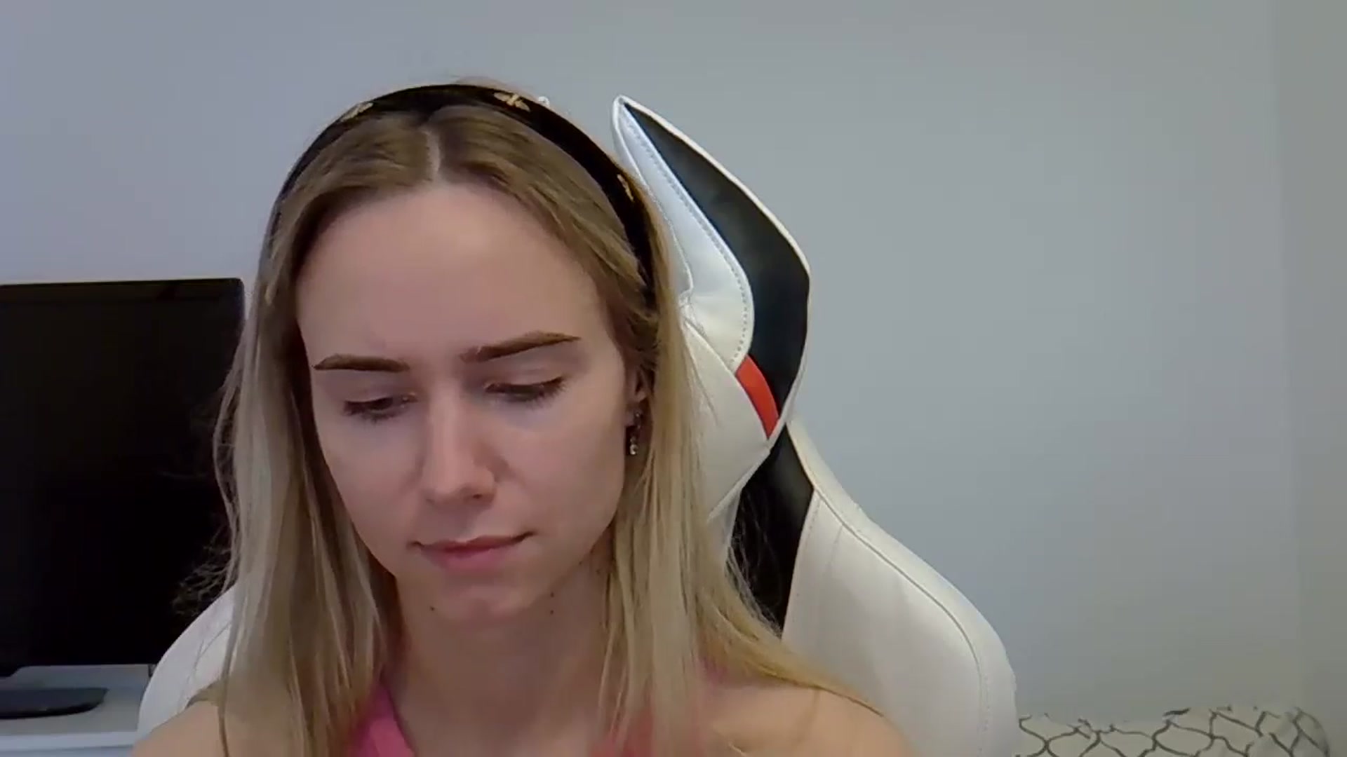 Gallery image thumbnail from Ocean__Soul's myfreecams stream on, 05/30/2025, 15:31 image 5 of 20