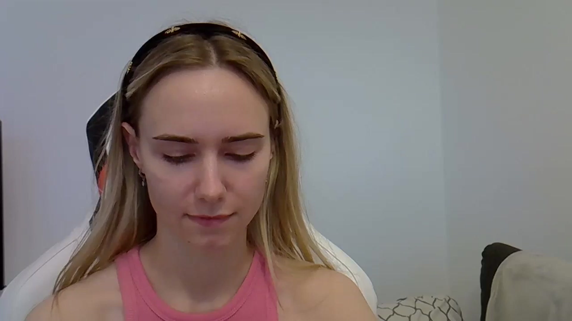 Gallery image thumbnail from Ocean__Soul's myfreecams stream on, 05/30/2025, 17:35 image 18 of 20