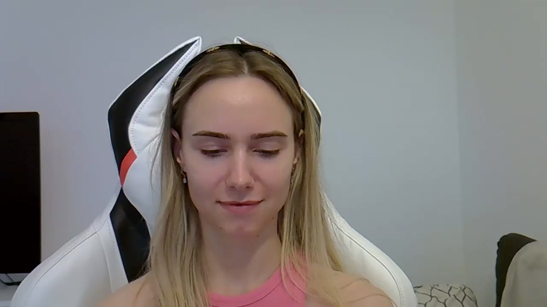 Gallery image thumbnail from Ocean__Soul's myfreecams stream on, 05/30/2025, 17:35 image 11 of 20